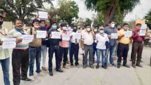 Journalists protest demanding CBI inquiry into the death of TV journalist Sulabh Srivastava shabdrang