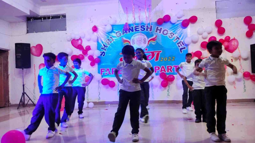 Ganesh School created a ruckus in the farewell party