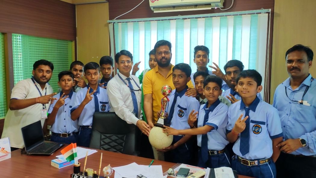 Ganesh school team waved the flag of victory