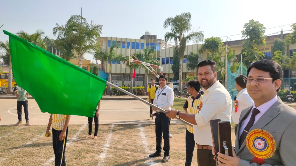 Chief guest flagging off