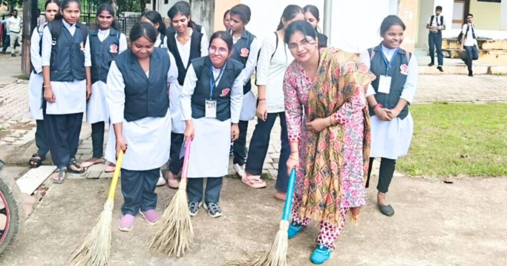 Various activities were organised at Kamala College under the Swachhta Pakhwada